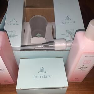 LAVISH BY PARTYLITE PURE DELIGHT 8.47 FL. OZ BODY LOTION & PUMP - FACTORY SEALED